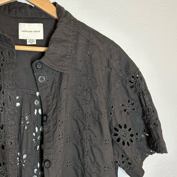 SOLD!! NO LONGER AVAILABLE!!! American Eagle See Through Embroidery Button Down! - Picture 7 of 8